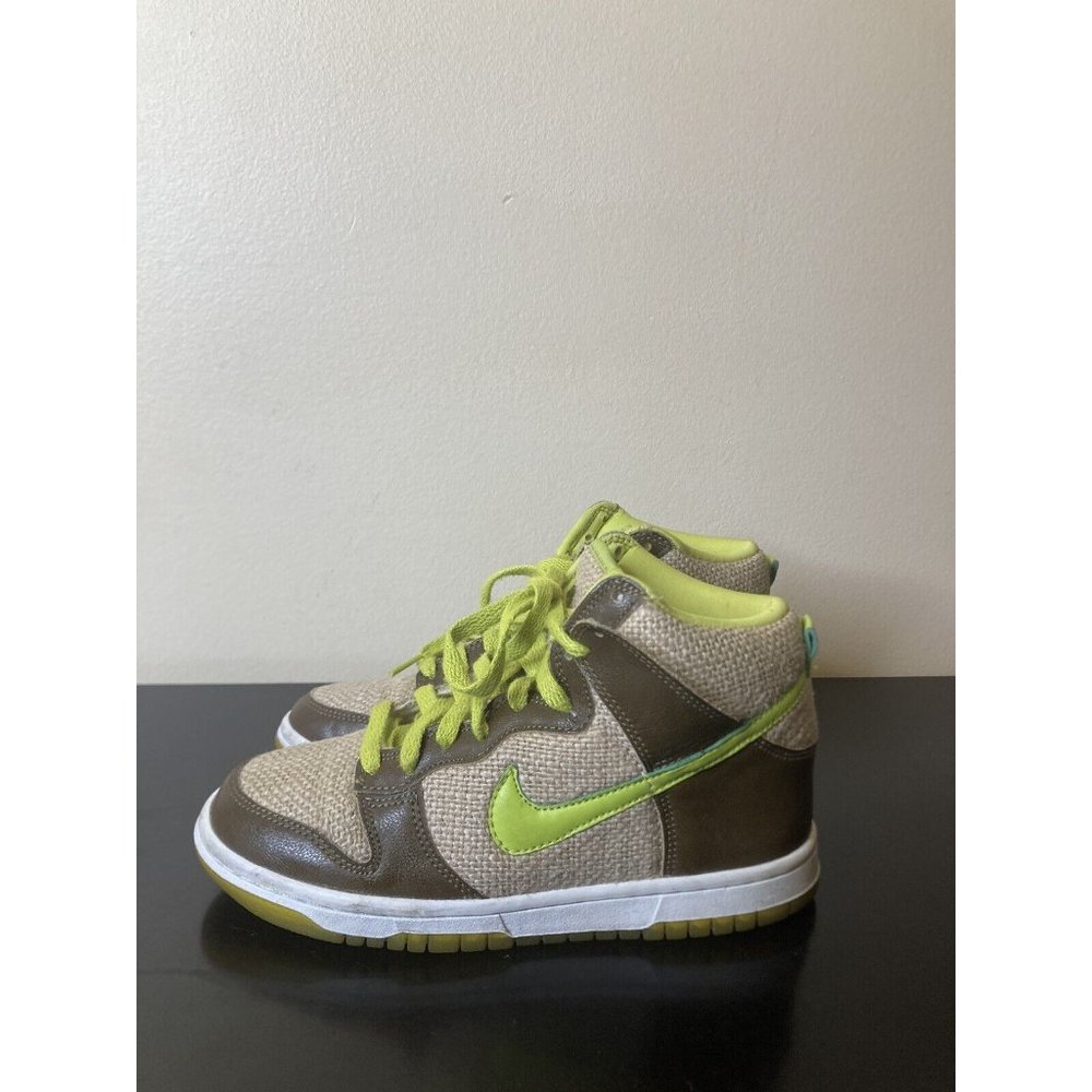 Nike Dunk High GS Shrek Brown Size 4y Sneakers 308319-231